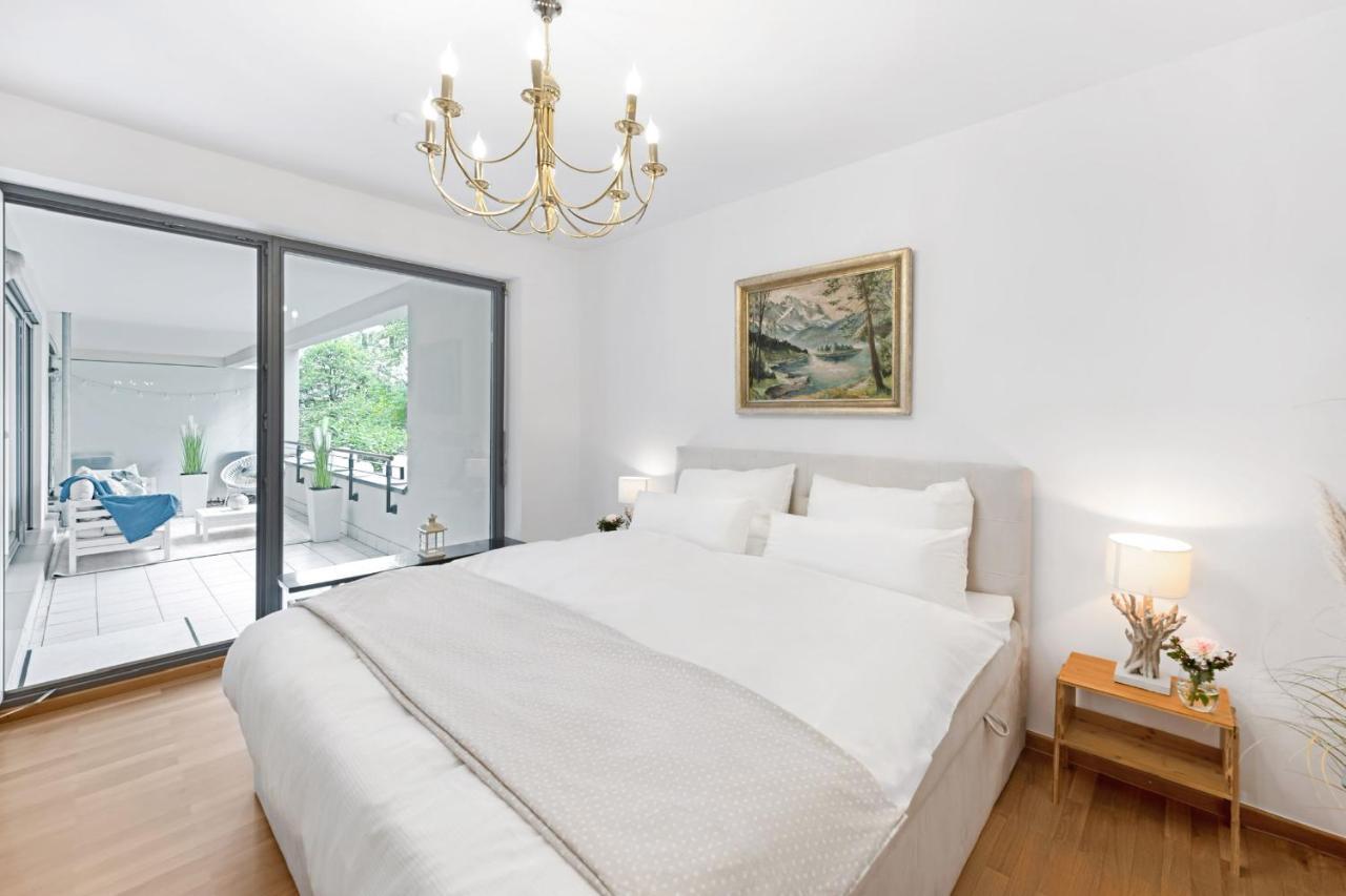 Zwei Zimmer Wohnung Im Stadtzentrum Mit Tiefgaragenplatz Munique Exterior foto