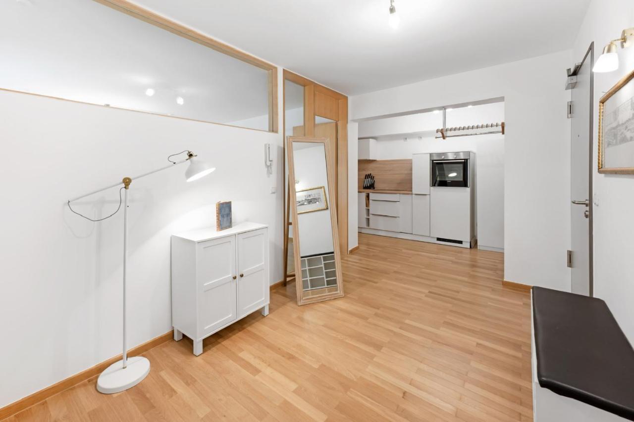 Zwei Zimmer Wohnung Im Stadtzentrum Mit Tiefgaragenplatz Munique Exterior foto
